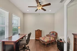 6964 White Willow Ct, Sarasota, FL 34243 - Photo 3