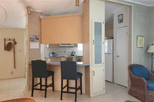 10 S Botany Bay Cir, Englewood, FL 34223 - Photo 11