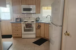 10 S Botany Bay Cir, Englewood, FL 34223 - Photo 5