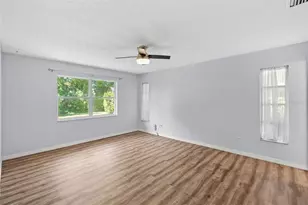 7082 W Country Club Dr N, Sarasota, FL 34243 - Photo 39