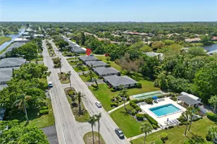 7082 W Country Club Dr N, Sarasota, FL 34243 - Photo 61