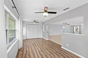 7082 W Country Club Dr N, Sarasota, FL 34243 - Photo 31