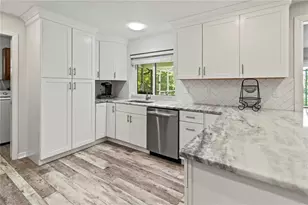 107 Corot Dr, Nokomis, FL 34275 - Photo 3