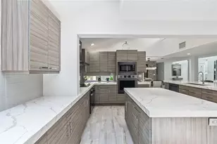 1100 Westway Dr, Sarasota, FL 34236 - Photo 13