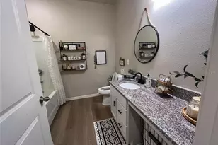 3567 74th Ave Circle E, Sarasota, FL 34243 - Photo 13