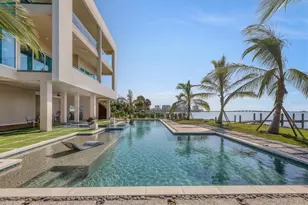 1000 Tocobaga Ln, Sarasota, FL 34236 - Photo 3