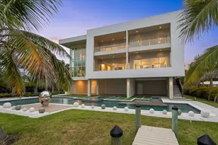 1000 Tocobaga Ln, Sarasota, FL 34236 - Photo 15