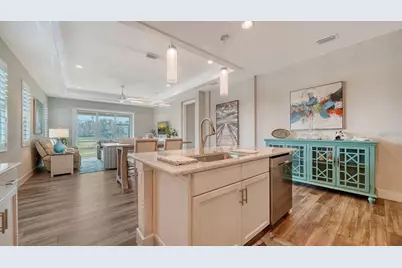 7668 Registrar Way, Sarasota, FL 34243 - Photo 9