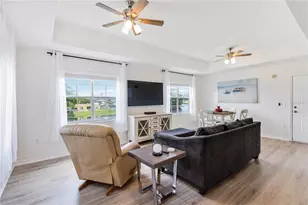 1050 Villagio Cir, Sarasota, FL 34237 - Photo 9