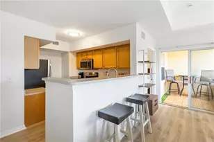 1050 Villagio Cir, Sarasota, FL 34237 - Photo 21