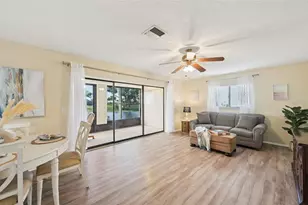 1743 Lake Pl, Venice, FL 34293 - Photo 5