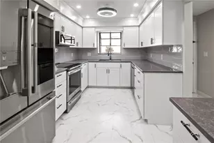 6135 Heritage Ln, Bradenton, FL 34209 - Photo 3