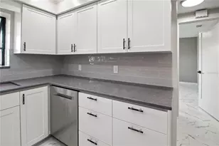 6135 Heritage Ln, Bradenton, FL 34209 - Photo 7