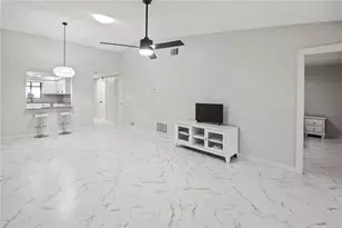 6135 Heritage Ln, Bradenton, FL 34209 - Photo 11