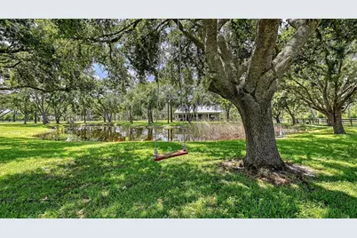6910 211th Street E, Bradenton, FL 34211 - Photo 13