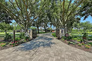 6910 211th St E, Bradenton, FL 34211 - Photo 11