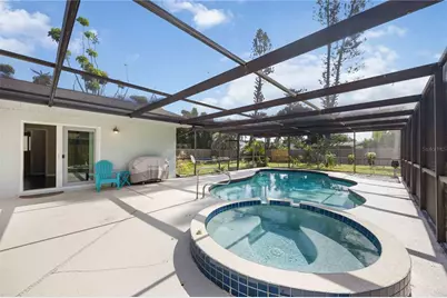 219 70th Street NW, Bradenton, FL 34209 - Photo 3