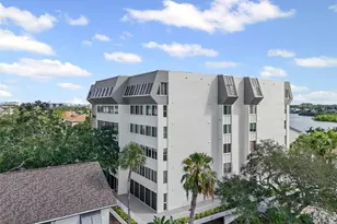 1255 E Peppertree Dr, Sarasota, FL 34242 - Photo 23