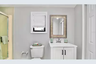 428 Siesta Drive, Sarasota, FL 34242 - Photo 23