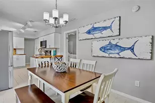 428 Siesta Dr, Sarasota, FL 34242 - Photo 15