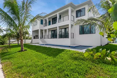 569 Bayview Drive, Longboat Key, FL 34228 - Photo 15