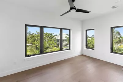 569 Bayview Drive, Longboat Key, FL 34228 - Photo 53