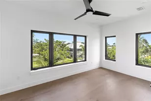 569 Bayview Dr, Longboat Key, FL 34228 - Photo 53