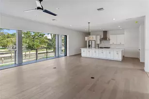 569 Bayview Dr, Longboat Key, FL 34228 - Photo 49