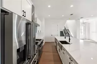 569 Bayview Dr, Longboat Key, FL 34228 - Photo 31