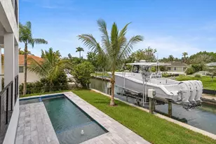 569 Bayview Dr, Longboat Key, FL 34228 - Photo 9