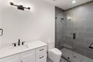 569 Bayview Dr, Longboat Key, FL 34228 - Photo 55