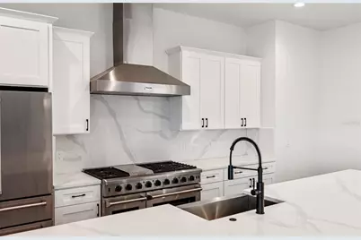 569 Bayview Drive, Longboat Key, FL 34228 - Photo 45