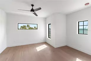 569 Bayview Dr, Longboat Key, FL 34228 - Photo 57