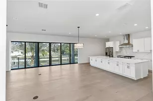 569 Bayview Dr, Longboat Key, FL 34228 - Photo 41