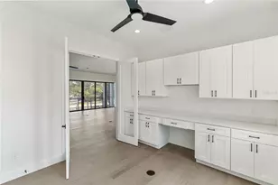 569 Bayview Dr, Longboat Key, FL 34228 - Photo 27