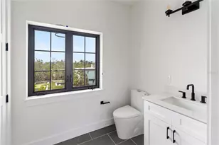 569 Bayview Dr, Longboat Key, FL 34228 - Photo 61