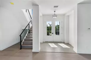 569 Bayview Dr, Longboat Key, FL 34228 - Photo 41