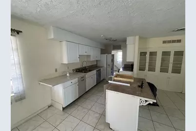 626 Chevy Chase Drive, Sarasota, FL 34243 - Photo 3