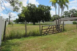 6725 Quonset Rd, Bradenton, FL 34203 - Photo 1