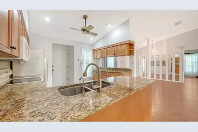 6675 Easton Drive, Sarasota, FL 34238 - Photo 15