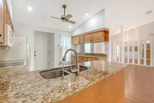 6675 Easton Dr, Sarasota, FL 34238 - Photo 15