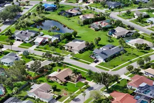 6675 Easton Dr, Sarasota, FL 34238 - Photo 33