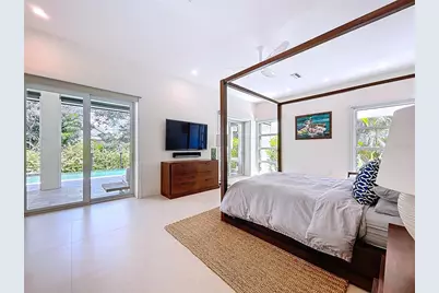 1347 Harbor Drive, Sarasota, FL 34239 - Photo 37