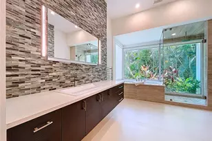 1347 Harbor Dr, Sarasota, FL 34239 - Photo 41