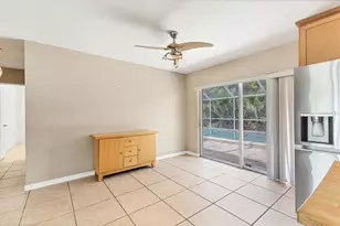 2104 S Tuttle Ave, Sarasota, FL 34239 - Photo 15