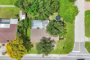 2104 S Tuttle Ave, Sarasota, FL 34239 - Photo 31