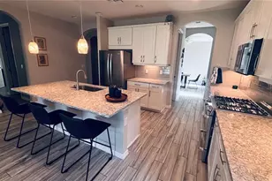 5761 Groundsel Cir, Sarasota, FL 34238 - Photo 5