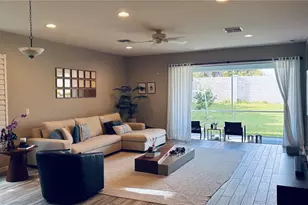 5761 Groundsel Cir, Sarasota, FL 34238 - Photo 7