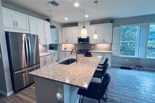 5761 Groundsel Cir, Sarasota, FL 34238 - Photo 5