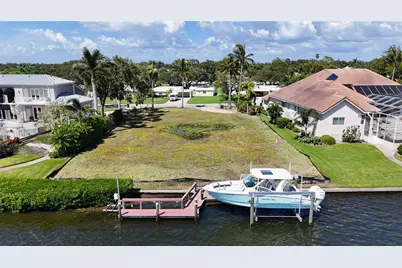 5848 Tidewood Avenue, Sarasota, FL 34231 - Photo 3